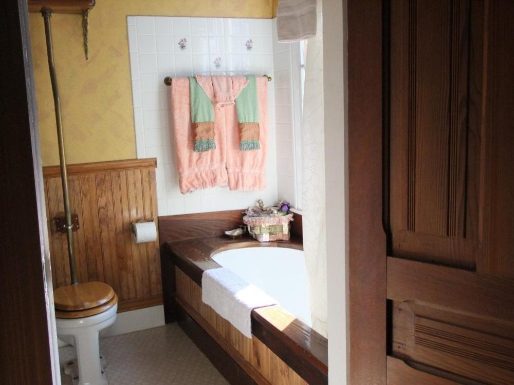 Robin'S Nest Bed & Breakfast San Andreas Habitación foto