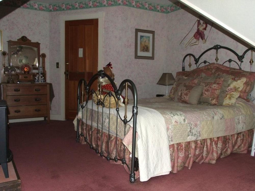 Robin'S Nest Bed & Breakfast San Andreas Habitación foto