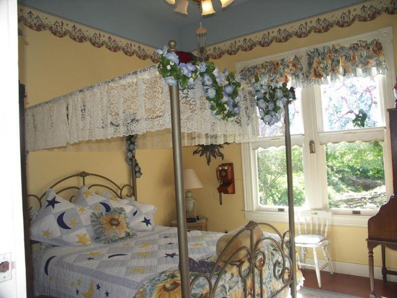 Robin'S Nest Bed & Breakfast San Andreas Habitación foto
